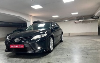 Toyota Camry, 2018 год, 1 900 000 рублей, 1 фотография