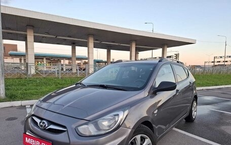Hyundai Solaris II рестайлинг, 2012 год, 630 000 рублей, 4 фотография
