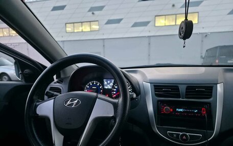Hyundai Solaris II рестайлинг, 2012 год, 630 000 рублей, 9 фотография
