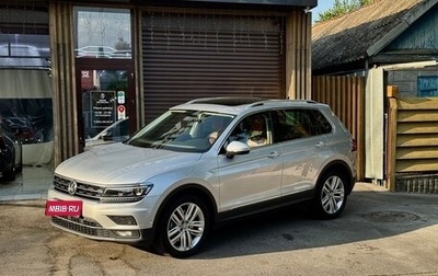 Volkswagen Tiguan II, 2018 год, 2 320 000 рублей, 1 фотография