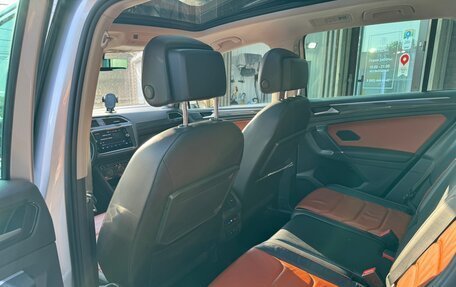 Volkswagen Tiguan II, 2018 год, 2 320 000 рублей, 6 фотография