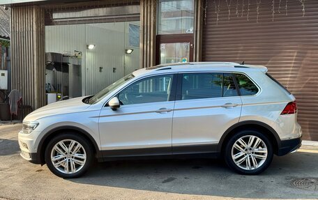 Volkswagen Tiguan II, 2018 год, 2 320 000 рублей, 3 фотография