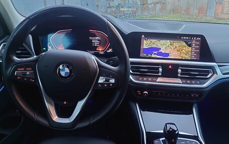 BMW 3 серия, 2021 год, 3 300 000 рублей, 12 фотография