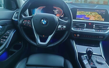 BMW 3 серия, 2021 год, 3 300 000 рублей, 16 фотография