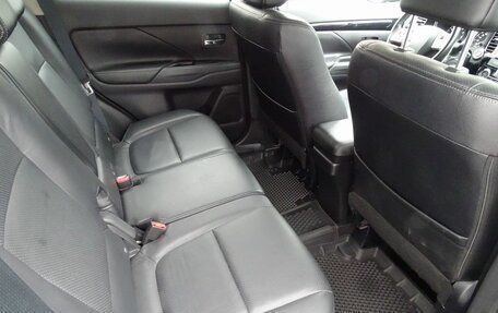 Mitsubishi Outlander III рестайлинг 3, 2013 год, 1 750 000 рублей, 16 фотография