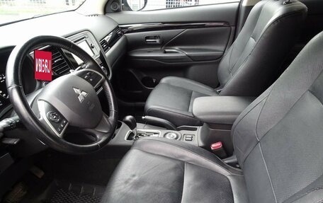 Mitsubishi Outlander III рестайлинг 3, 2013 год, 1 750 000 рублей, 4 фотография