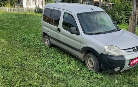 Peugeot Partner II рестайлинг 2, 2007 год, 360 000 рублей, 2 фотография
