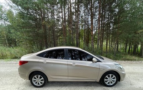 Hyundai Solaris II рестайлинг, 2012 год, 740 000 рублей, 4 фотография