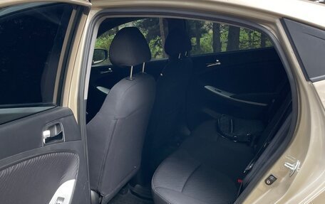 Hyundai Solaris II рестайлинг, 2012 год, 740 000 рублей, 10 фотография