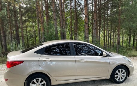 Hyundai Solaris II рестайлинг, 2012 год, 740 000 рублей, 5 фотография