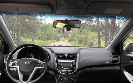 Hyundai Solaris II рестайлинг, 2012 год, 740 000 рублей, 13 фотография