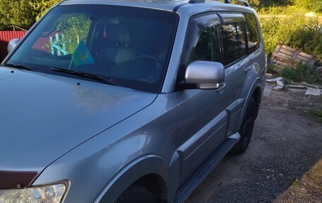 Mitsubishi Pajero IV, 2012 год, 1 950 000 рублей, 2 фотография