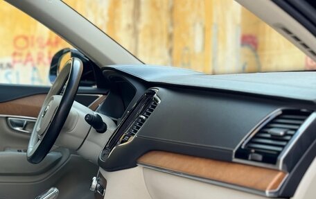 Volvo XC90 II рестайлинг, 2022 год, 4 580 000 рублей, 7 фотография