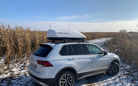 Volkswagen Tiguan II, 2019 год, 3 000 000 рублей, 2 фотография