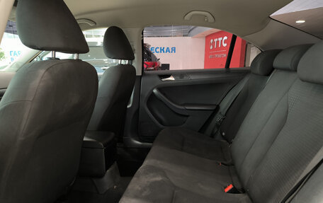 Volkswagen Jetta VI, 2015 год, 850 000 рублей, 14 фотография