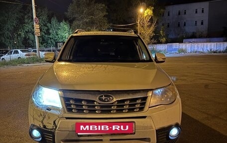 Subaru Forester, 2012 год, 1 050 000 рублей, 2 фотография