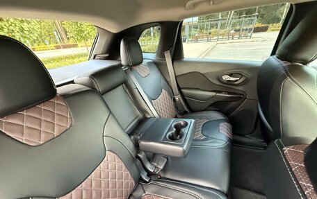 Jeep Cherokee, 2014 год, 1 750 000 рублей, 28 фотография