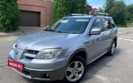 Mitsubishi Outlander III рестайлинг 3, 2005 год, 880 000 рублей, 4 фотография