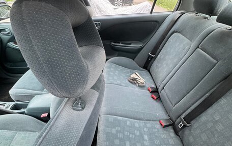 Toyota Avensis III рестайлинг, 2002 год, 450 000 рублей, 7 фотография
