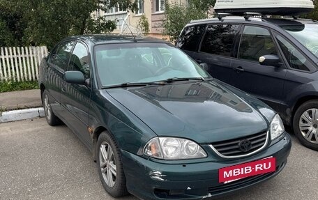 Toyota Avensis III рестайлинг, 2002 год, 450 000 рублей, 2 фотография