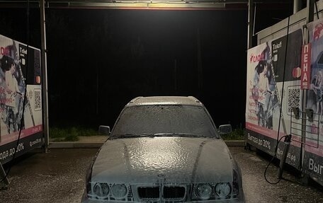 BMW 5 серия, 1992 год, 250 000 рублей, 1 фотография