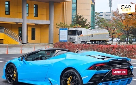 Lamborghini Huracán, 2021 год, 22 000 000 рублей, 5 фотография
