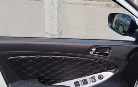 Hyundai Solaris II рестайлинг, 2013 год, 870 000 рублей, 8 фотография