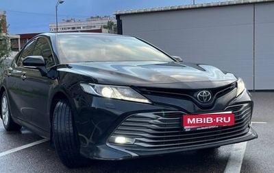 Toyota Camry, 2018 год, 2 650 000 рублей, 1 фотография