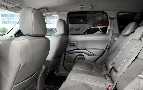 Mitsubishi Outlander III рестайлинг 3, 2008 год, 930 000 рублей, 15 фотография