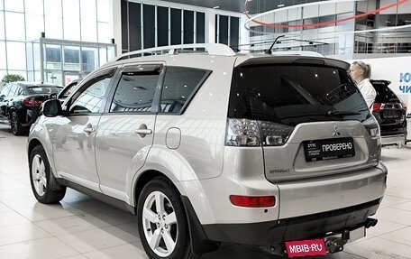 Mitsubishi Outlander III рестайлинг 3, 2008 год, 930 000 рублей, 8 фотография