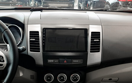 Mitsubishi Outlander III рестайлинг 3, 2008 год, 930 000 рублей, 18 фотография