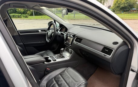 Volkswagen Touareg III, 2012 год, 2 200 000 рублей, 11 фотография