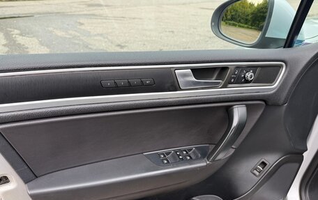 Volkswagen Touareg III, 2012 год, 2 200 000 рублей, 19 фотография