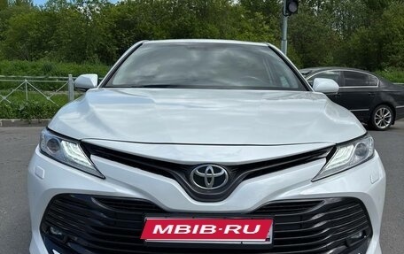 Toyota Camry, 2019 год, 2 340 000 рублей, 1 фотография