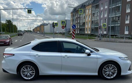 Toyota Camry, 2019 год, 2 340 000 рублей, 5 фотография