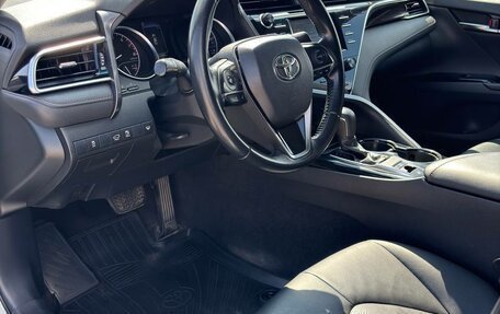 Toyota Camry, 2019 год, 2 340 000 рублей, 9 фотография