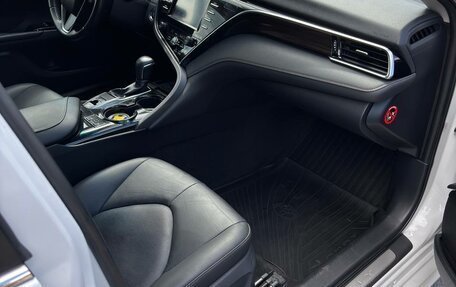 Toyota Camry, 2019 год, 2 340 000 рублей, 7 фотография