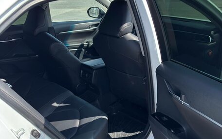 Toyota Camry, 2019 год, 2 340 000 рублей, 10 фотография