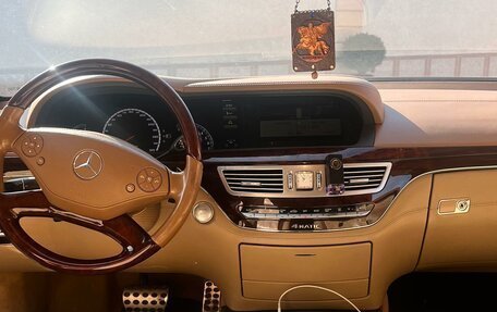 Mercedes-Benz S-Класс, 2010 год, 1 800 000 рублей, 8 фотография