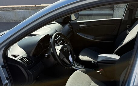 Hyundai Solaris II рестайлинг, 2012 год, 700 000 рублей, 8 фотография