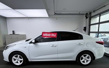 KIA Rio IV, 2018 год, 1 349 000 рублей, 10 фотография