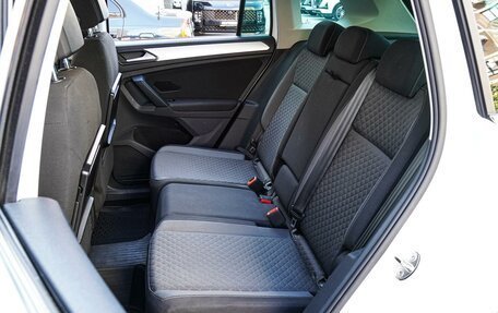 Volkswagen Tiguan II, 2017 год, 2 430 000 рублей, 9 фотография