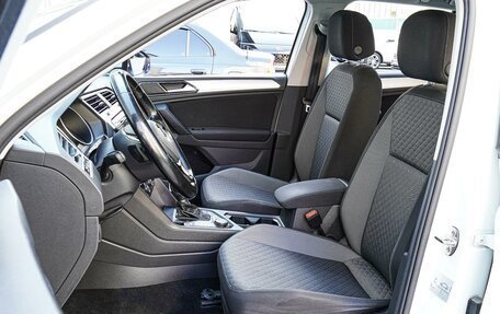 Volkswagen Tiguan II, 2017 год, 2 430 000 рублей, 10 фотография