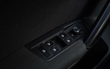 Volkswagen Tiguan II, 2017 год, 2 430 000 рублей, 18 фотография