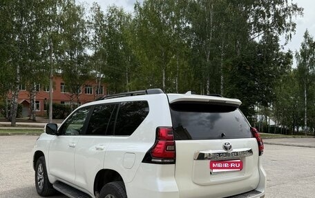Toyota Land Cruiser Prado 150 рестайлинг 2, 2019 год, 4 900 000 рублей, 4 фотография