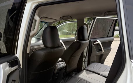 Toyota Land Cruiser Prado 150 рестайлинг 2, 2019 год, 4 900 000 рублей, 12 фотография
