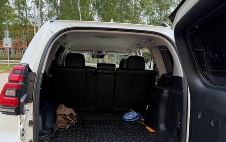 Toyota Land Cruiser Prado 150 рестайлинг 2, 2019 год, 4 900 000 рублей, 11 фотография