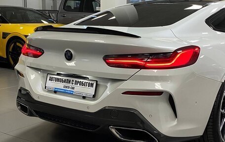 BMW 8 серия, 2019 год, 4 000 000 рублей, 16 фотография