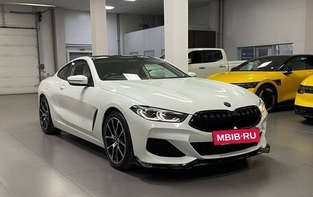 BMW 8 серия, 2019 год, 4 000 000 рублей, 8 фотография