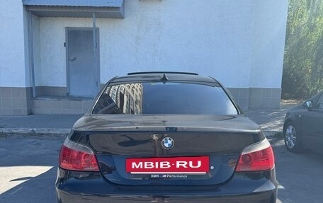 BMW 5 серия, 2004 год, 990 000 рублей, 9 фотография
